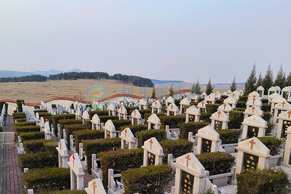 沈阳墓地在山上好还是在山脚下好?选址优劣与实际建议 沈阳墓地在山上好还是在山脚下好?选址优劣与实际建议