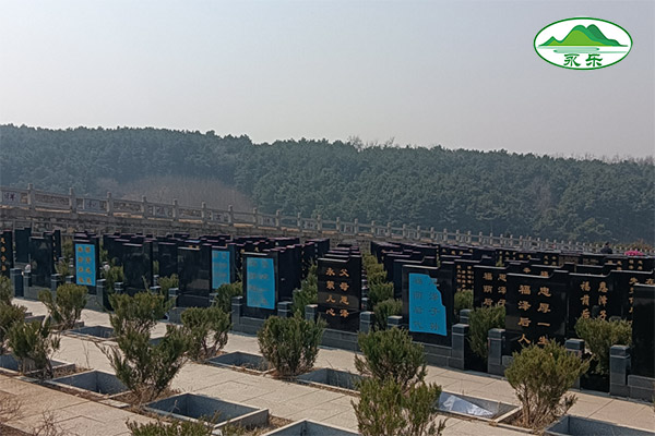 沈阳公墓扫墓着装规范:如何得体表达敬意? 沈阳公墓扫墓着装规范:如何得体表达敬意?